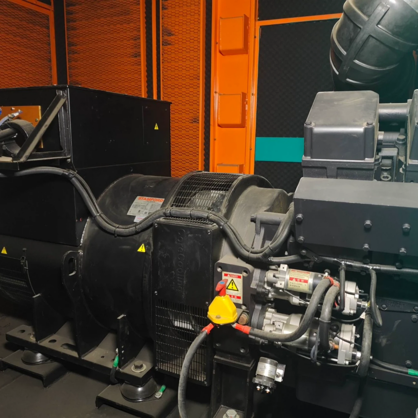 New 800kVA Cummins KTA38-G2B Genset @ 2CU800