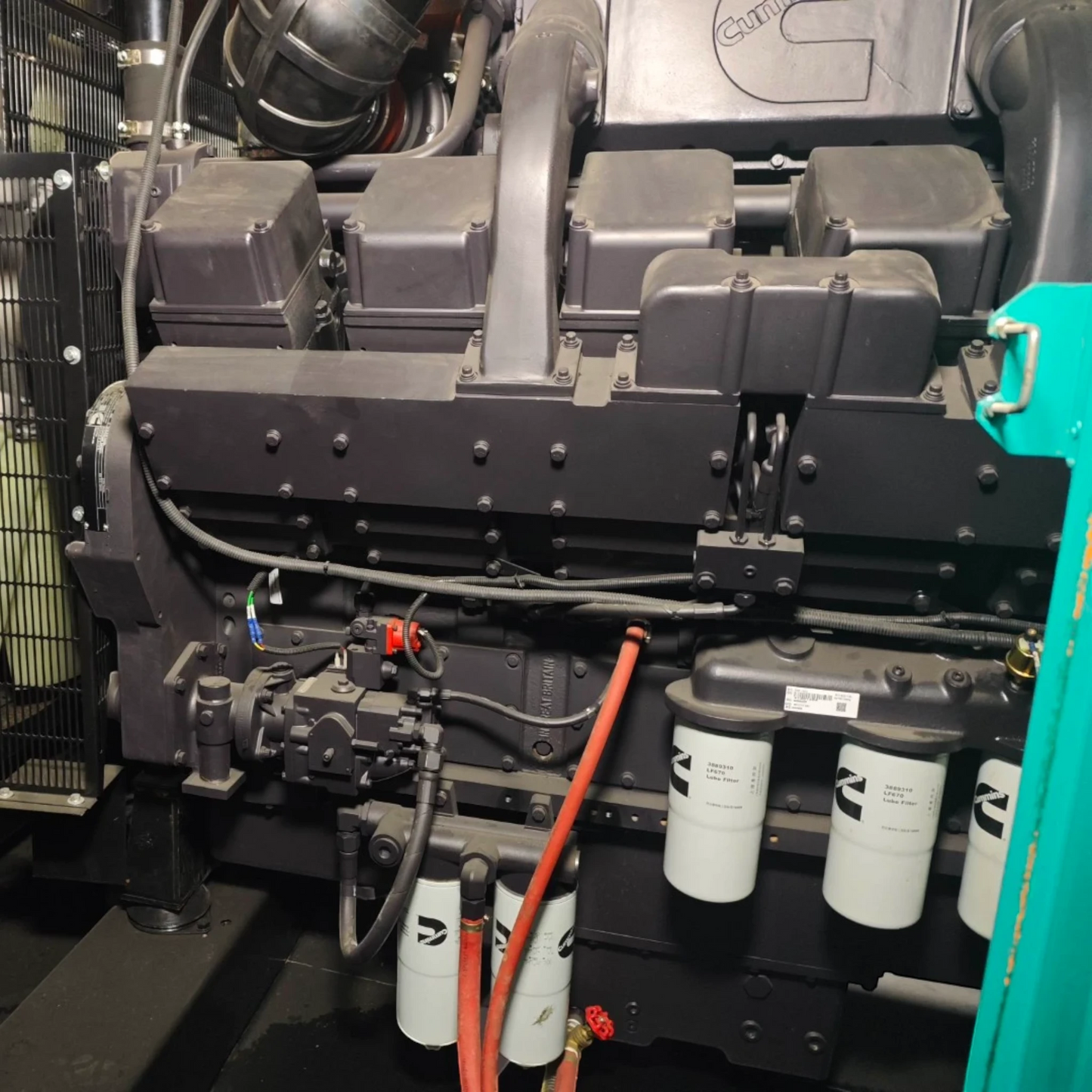New 800kVA Cummins KTA38-G2B Genset @ 2CU800