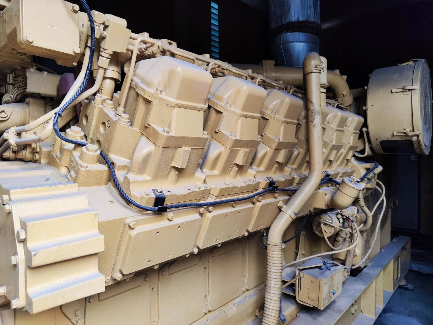 USED 1250KVA CATERPILLAR 3512-DITA GENSET @ 9CA1250