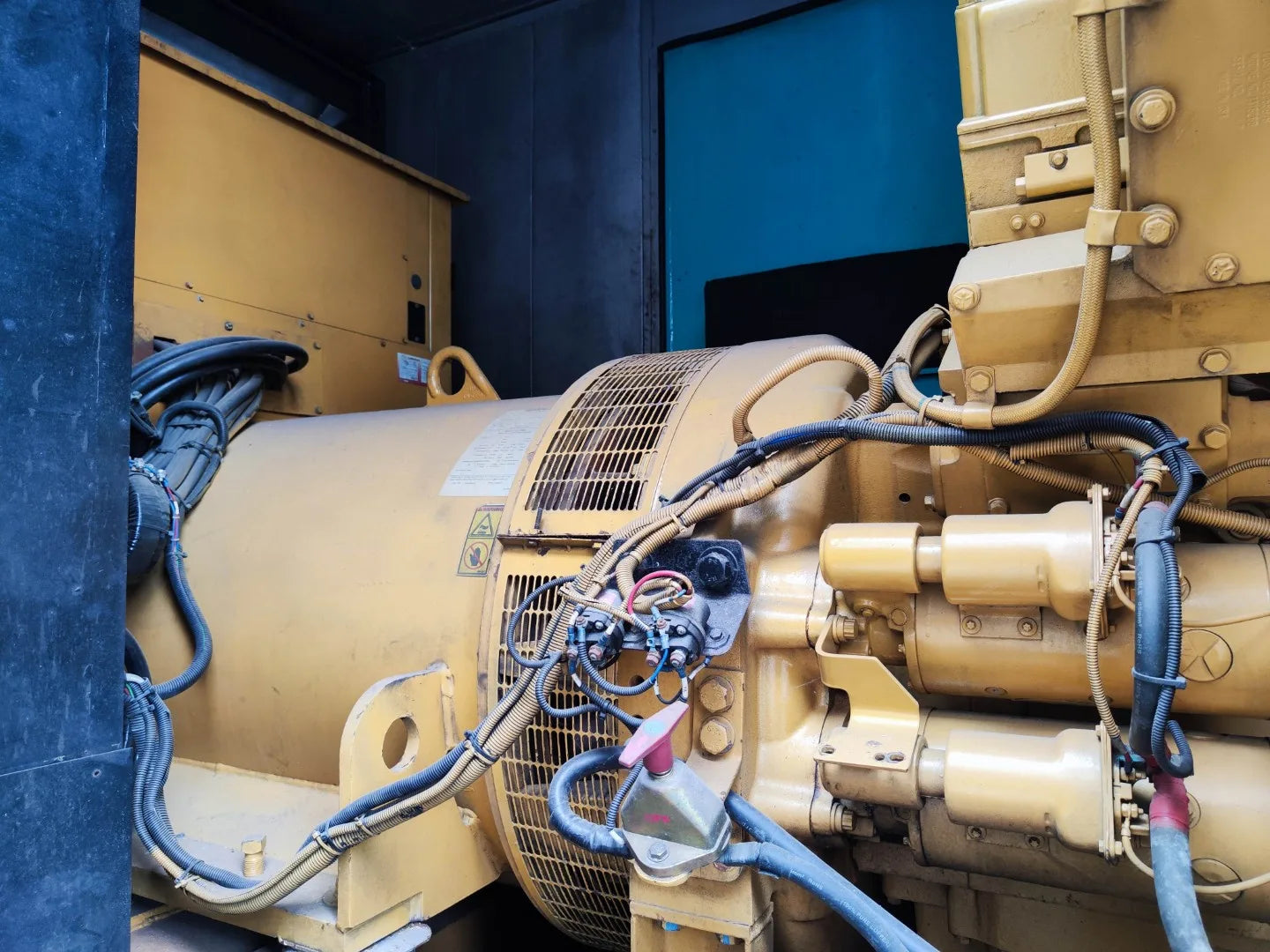 USED 1500KVA CUMMINS KTTA50-G2 GENSET @ 16CU1500