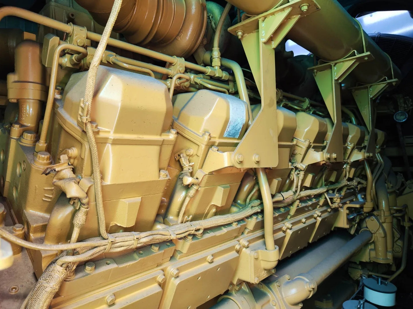 USED 2000KVA CATERPILLAR 3516B-DITA GENSET @ 5CA2000