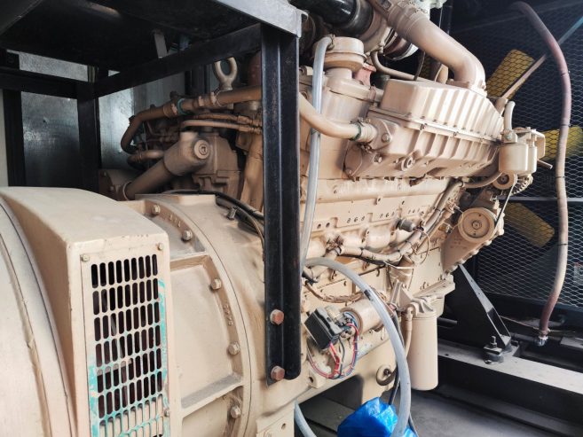 600kVA Cummins VTA-28-G5 Generator Set @ 4CU600